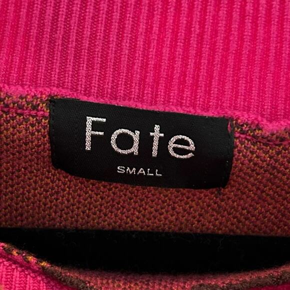 Fate Hot Pink Leaping Cheetah Print Long Sleeve Pullover Sweater Womens Small - Picture 3 of 6